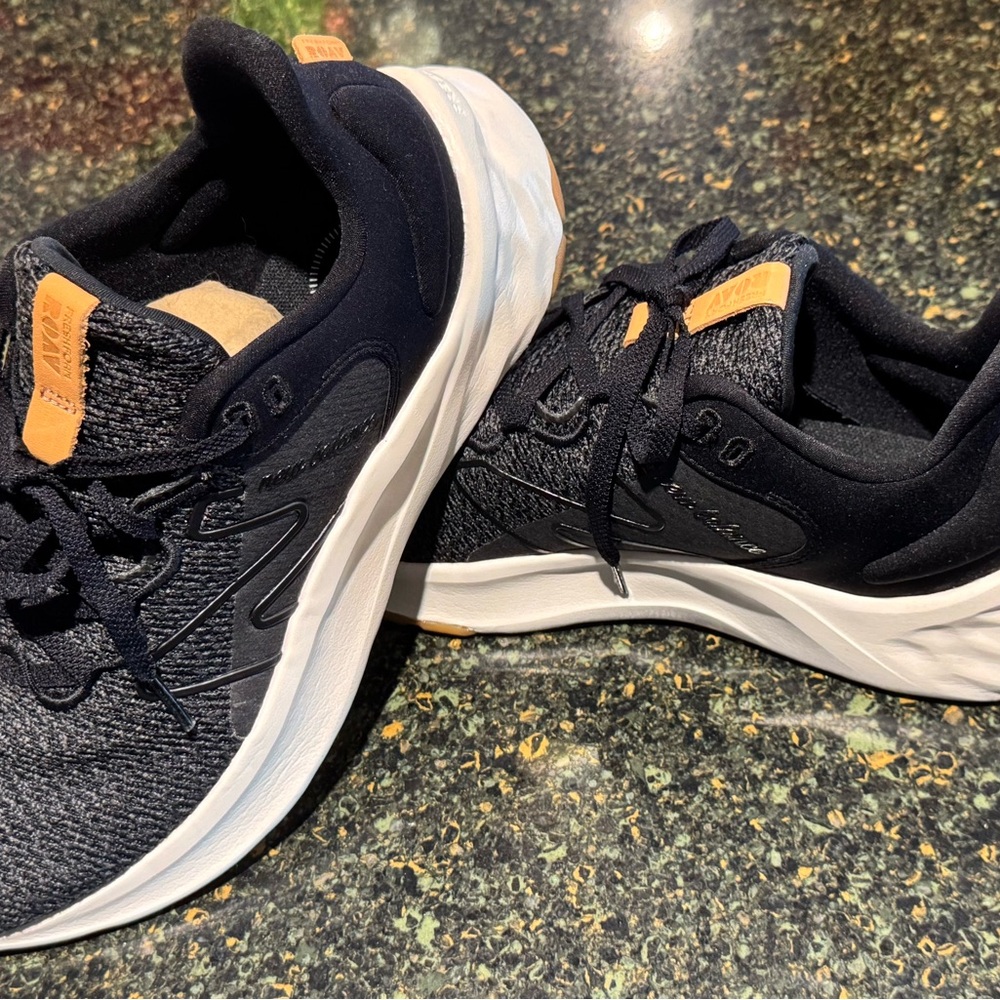 New Balance Fresh Foam ROAV - Picture 2 of 6